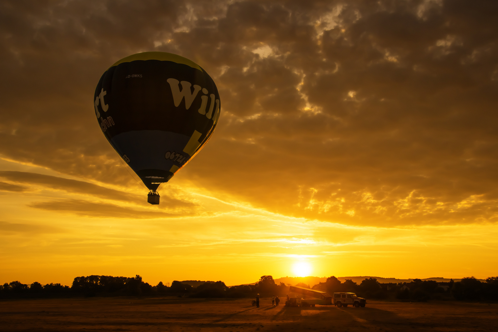 Ballonstart bei Sonnenaufgang