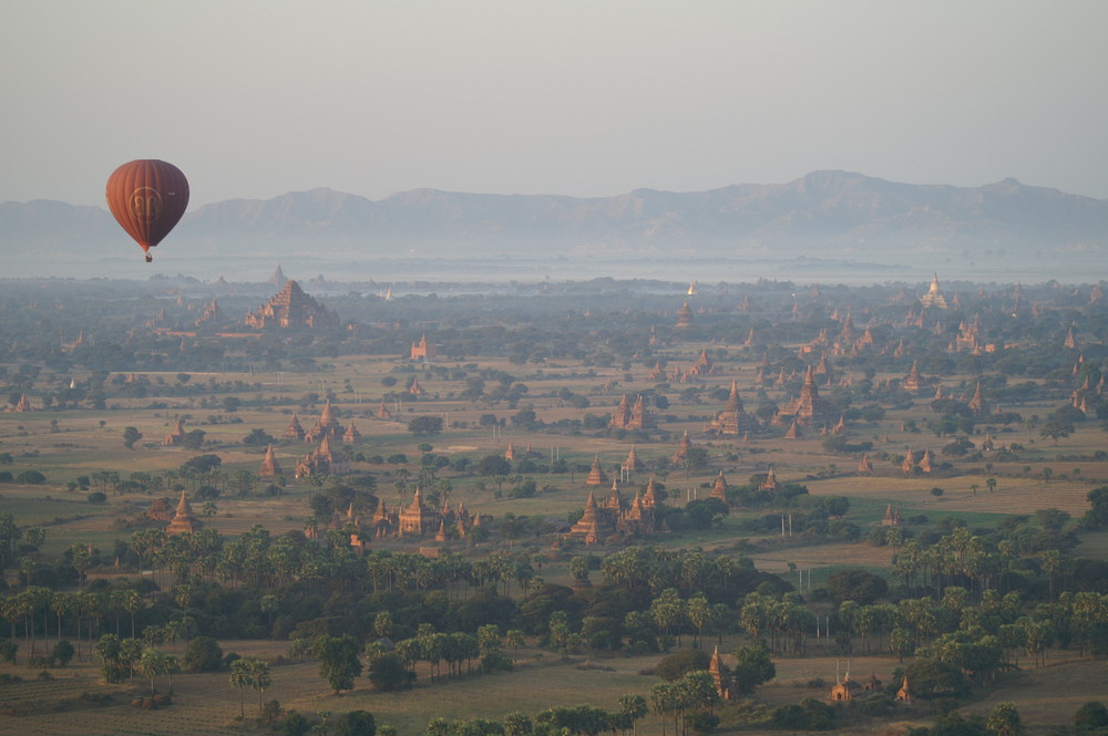 Balloon over Bagan