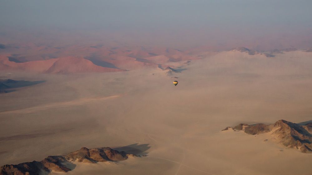 Balloon Safari across Sossosvlei Area