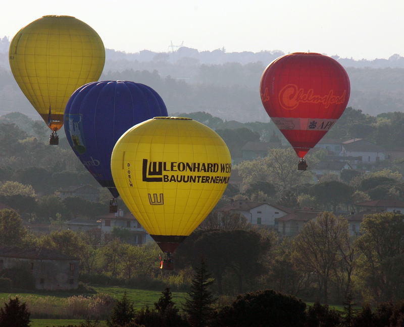 BALLOONS