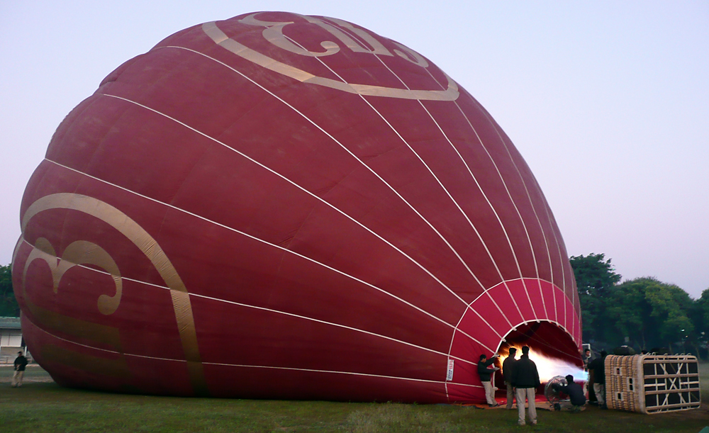 Balloons over Bagan 2