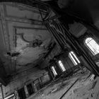 .Ballsaal "total decay".