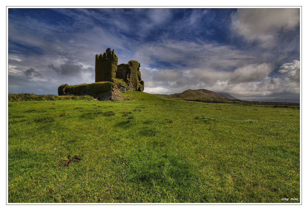 * Ballycarbery Castle *