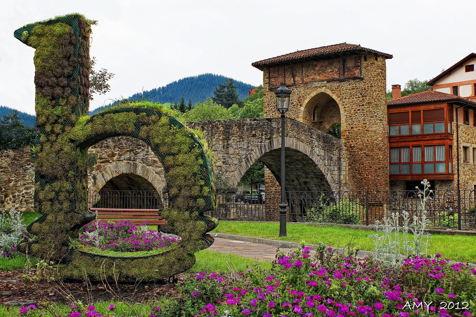 BALMASEDA Y SU PUENTE MEDIEVAL. Dedicada a ELENA CODINA.