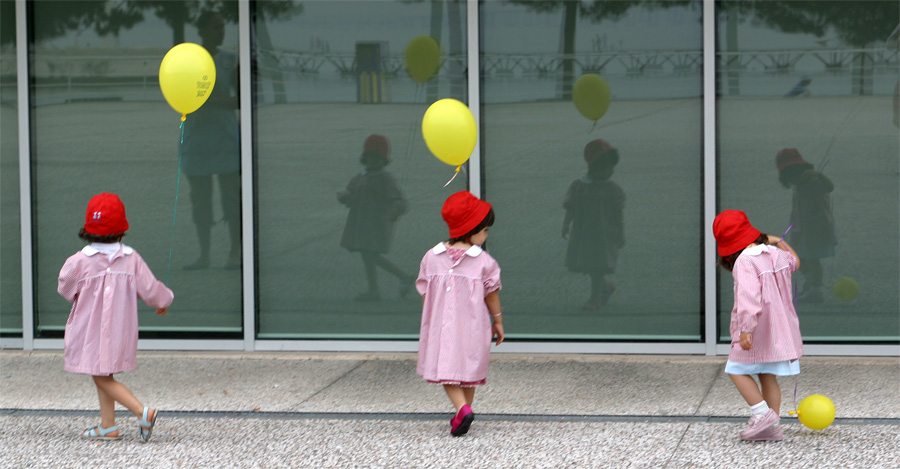 Baloon Ballet. Anfang am Kindergarden von Kent Schou Larsen