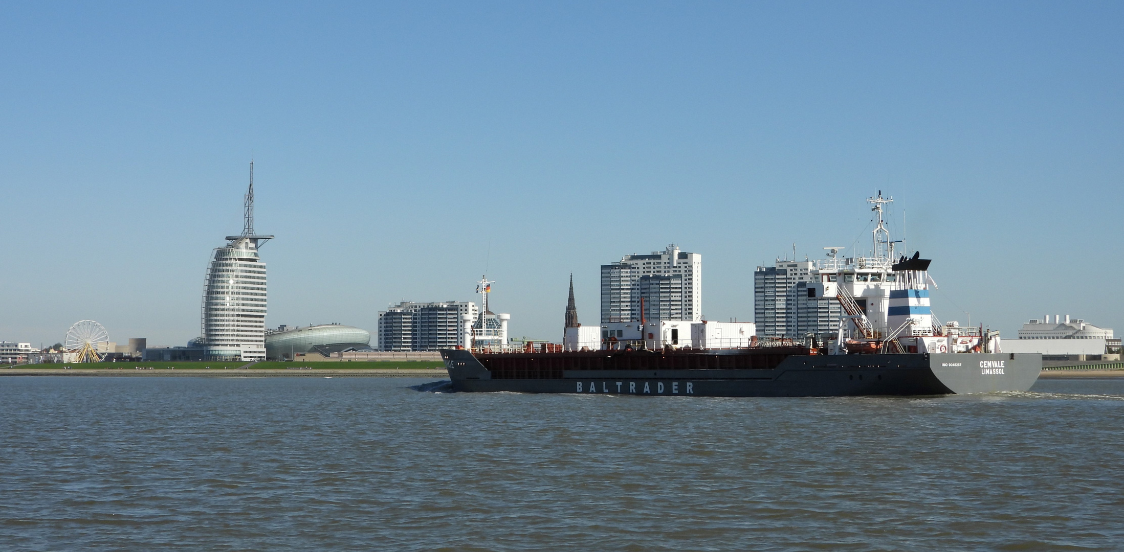 Baltrader vor Bremerhaven