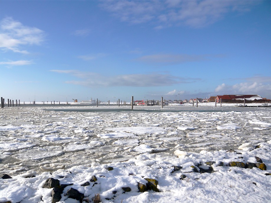 Baltrumer Hafen im Winter 2010