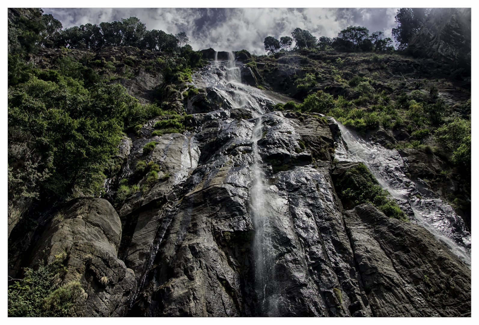 Bambara Kanda Waterfalls