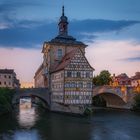 Bamberg: Ein Rathaus mitten im Fluss.