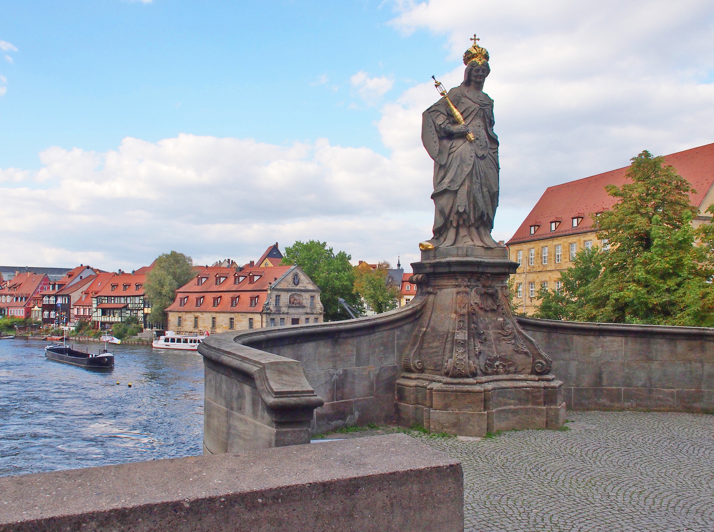 Bamberg - Statue der Kaiserin Kunigunde 