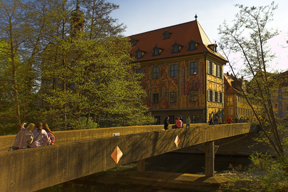 Bamberger Ansichten (10): Das Alte Rathaus auf einer Insel im linken Regnitzarm