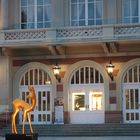 Bambi auch vor dem Theater Baden-Baden