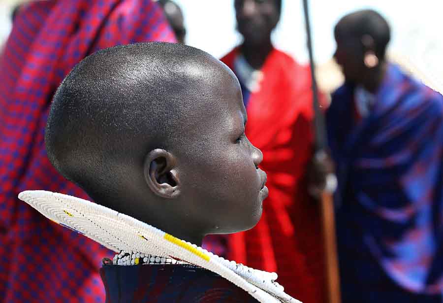 bambina masai a ngorongoro (tanzania)