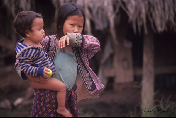 Bambini cambogiani