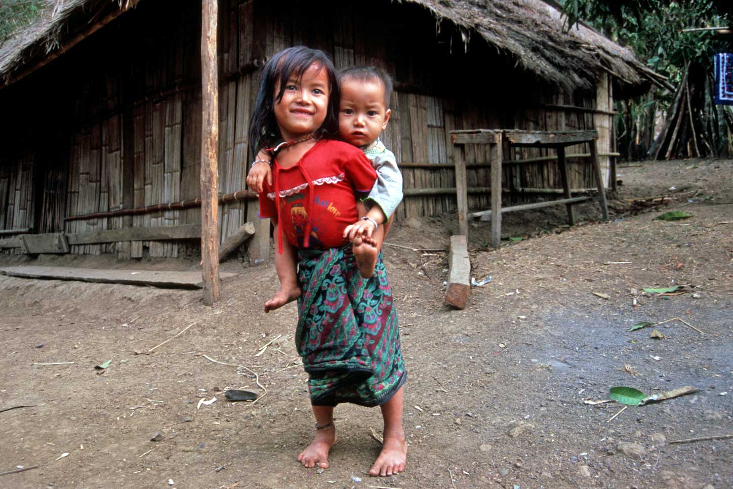 Bambini laotiani