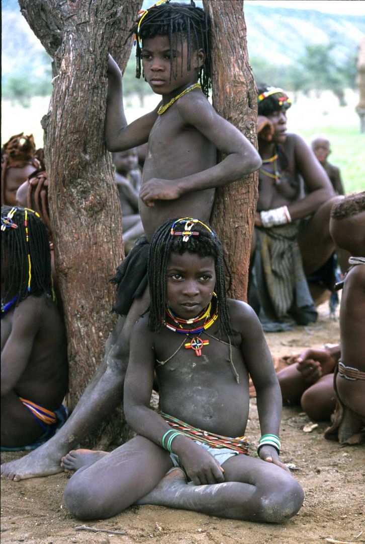 BAMBINI NEL VILLAGGIO HIMBA