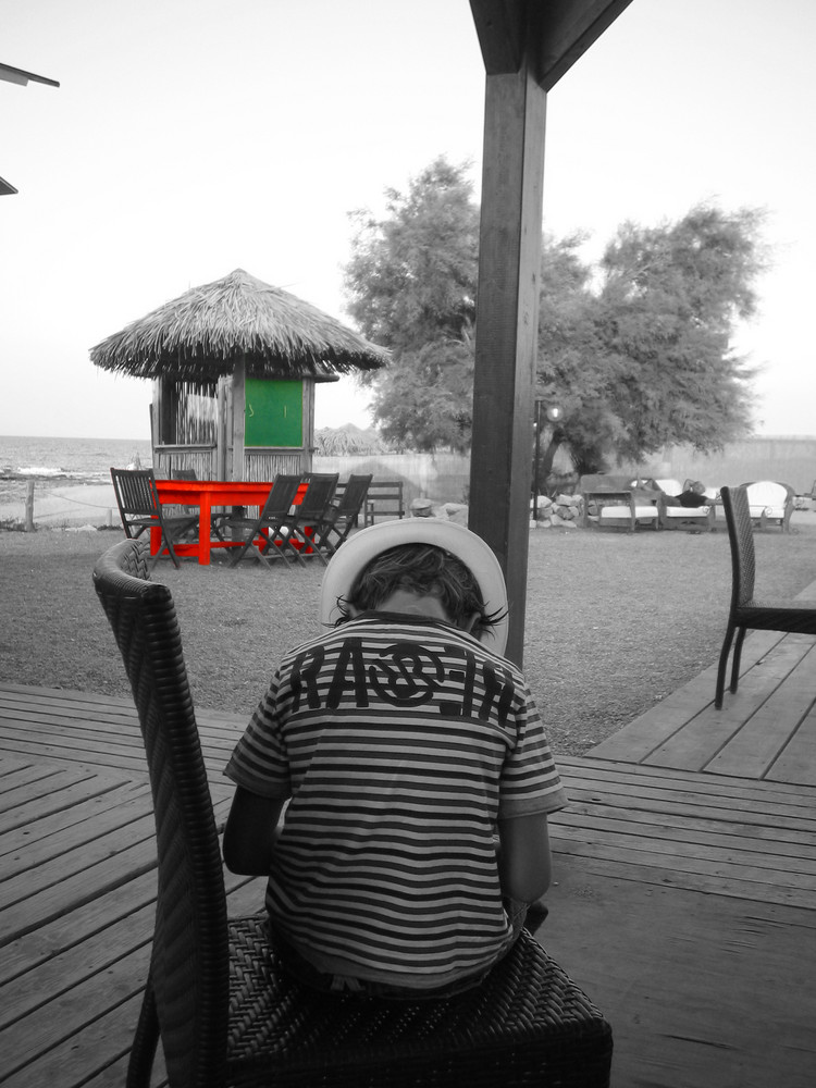 Bambino in spiaggia