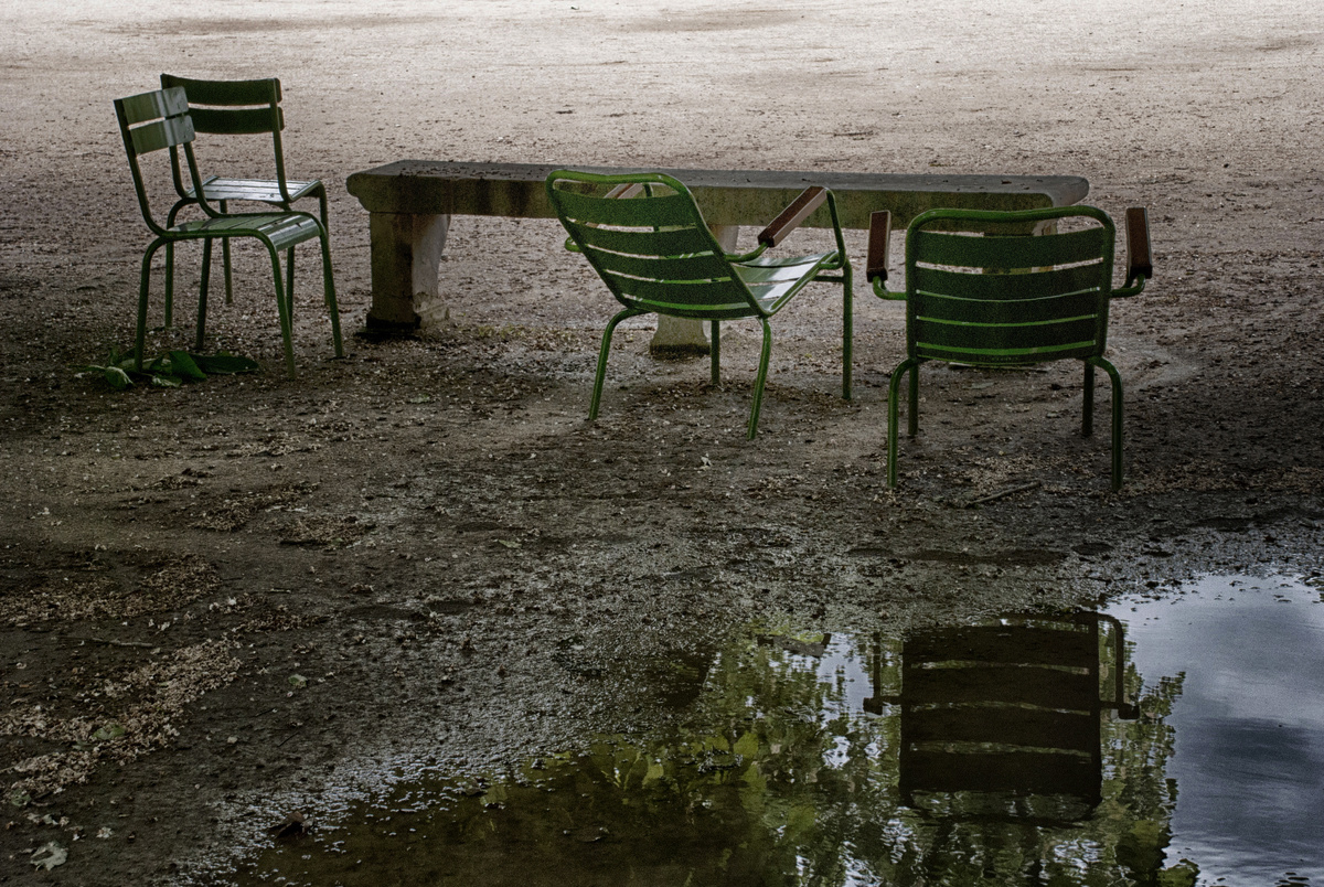 Banc et chaises - Jardin des Tuileries