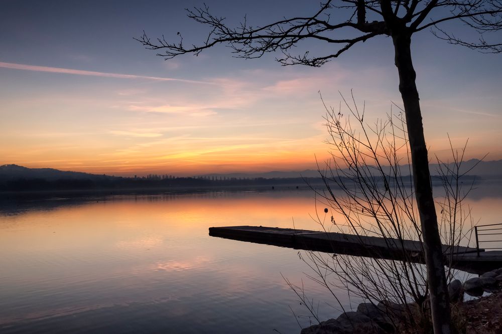 Banchina sul lago