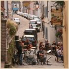 band playing at the rue de clape Montreuil