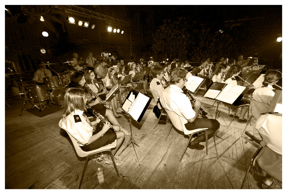 Banda musicale_in notturno