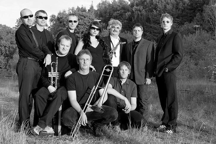 Bandfoto: Waterfalls änd Fränz