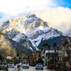 Banff blickt auf die Berge