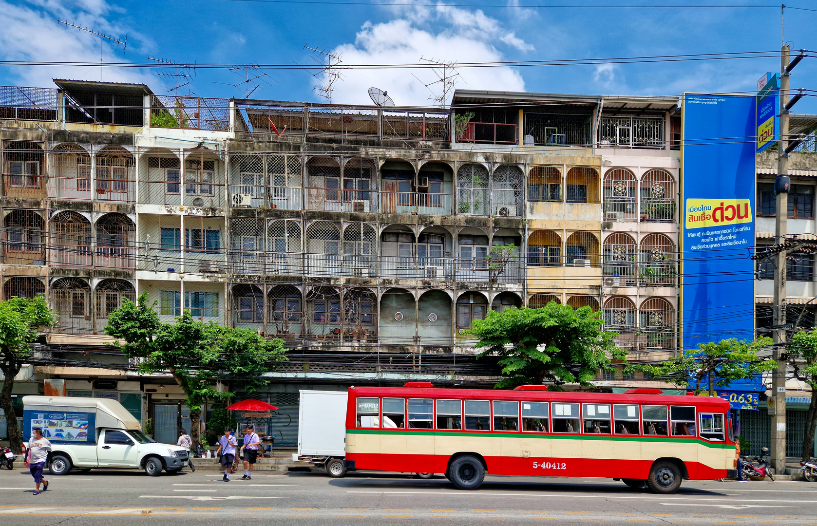 Bang Kho Laem - Alter, nicht klimatisierter Stadtbus