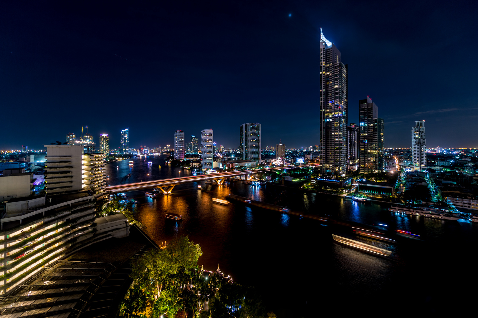 Bangkok by Night 