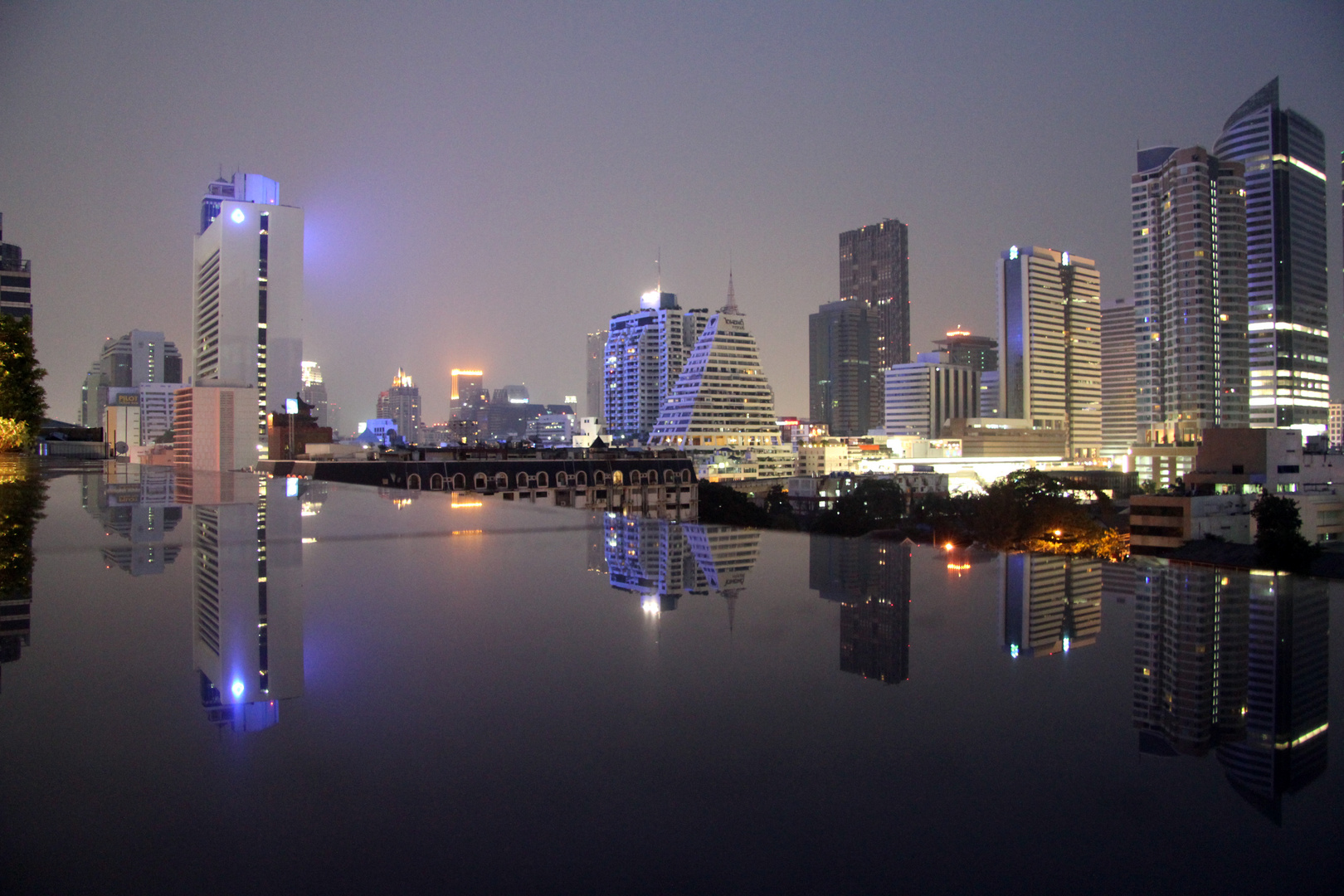 Bangkok by night