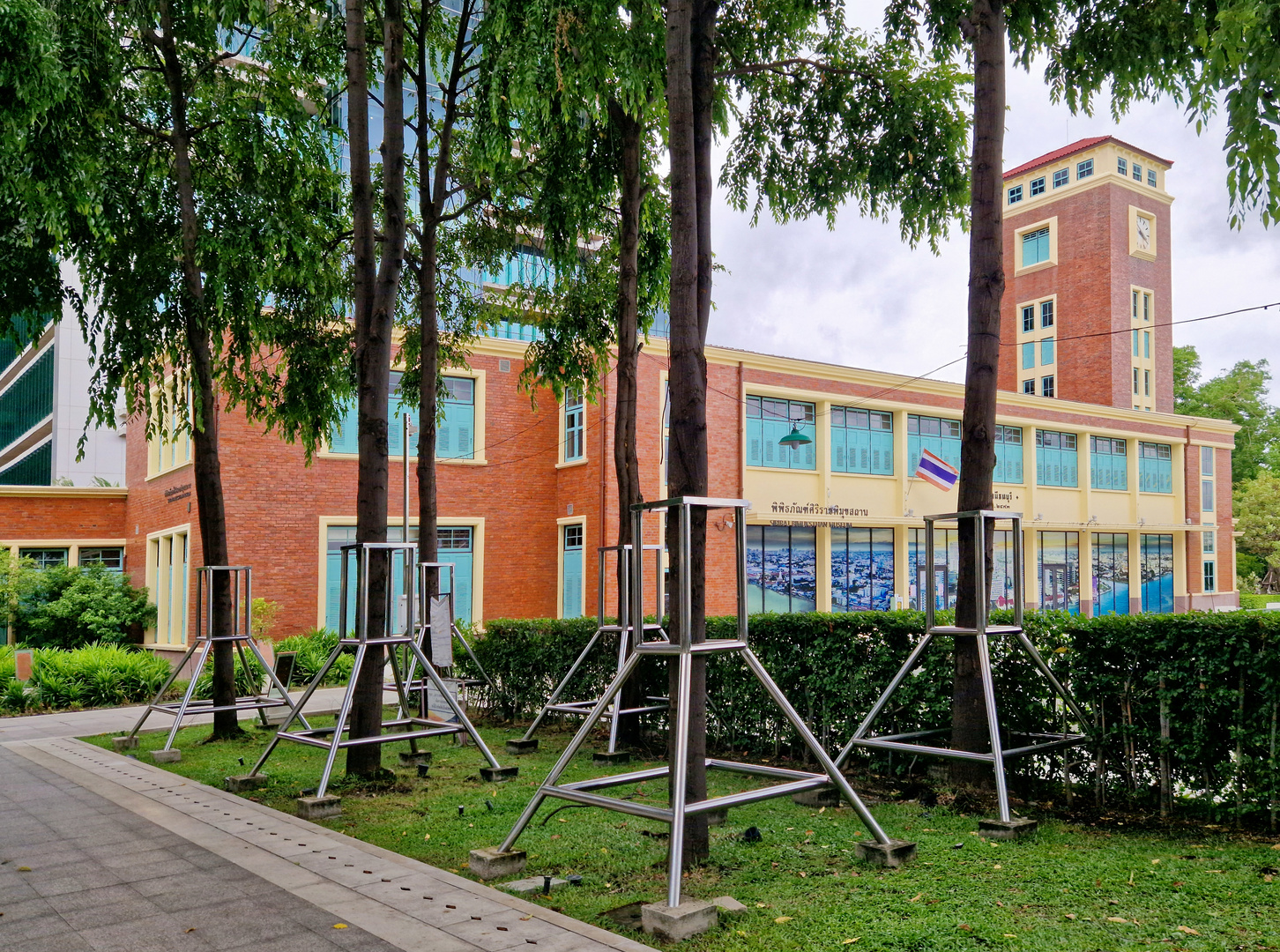 Bangkok Noi - Siriraj Bimuksthan Museum