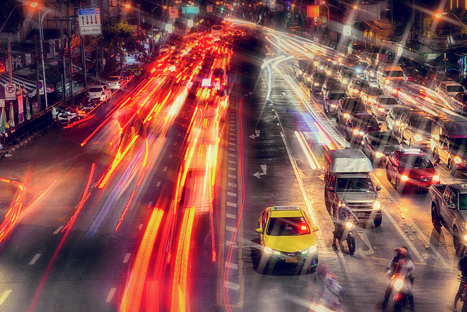 bangkok-traffic-long-exposure-night-asok-1_small