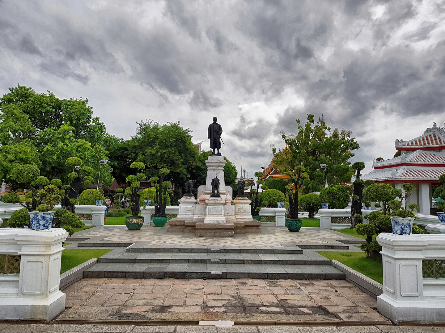 Bangkok Yai - King Rama II Statue