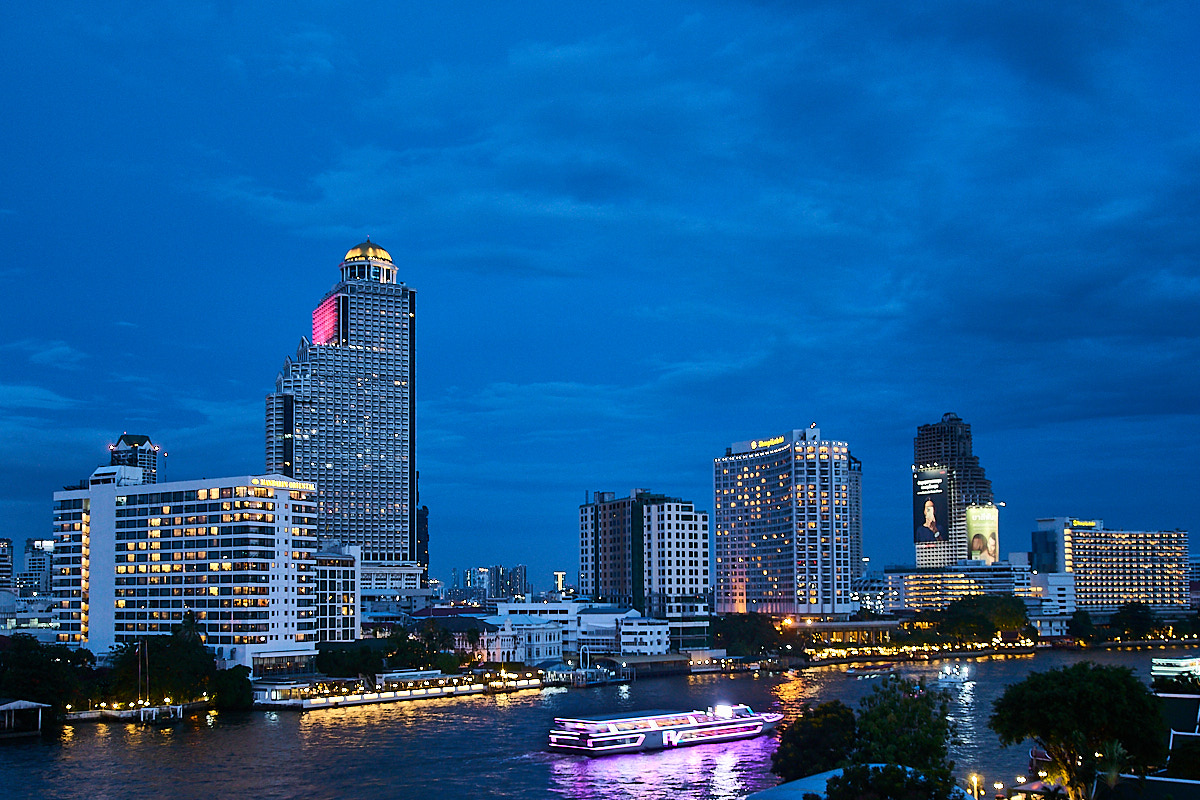 Bangkok zur blauen Stunde