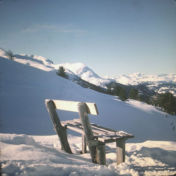 Bank im Schnee Foto & Bild | landschaft, berge, natur Bilder auf