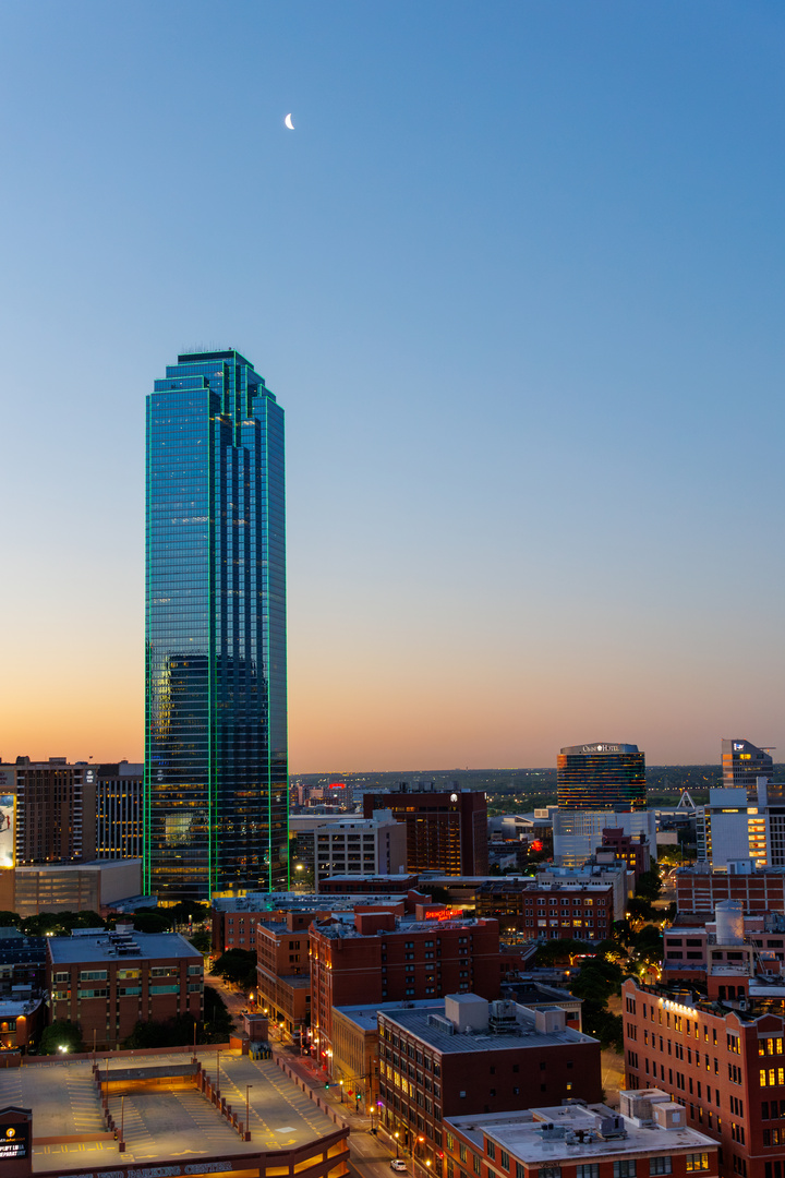 Bank of America Plaza - Dallas