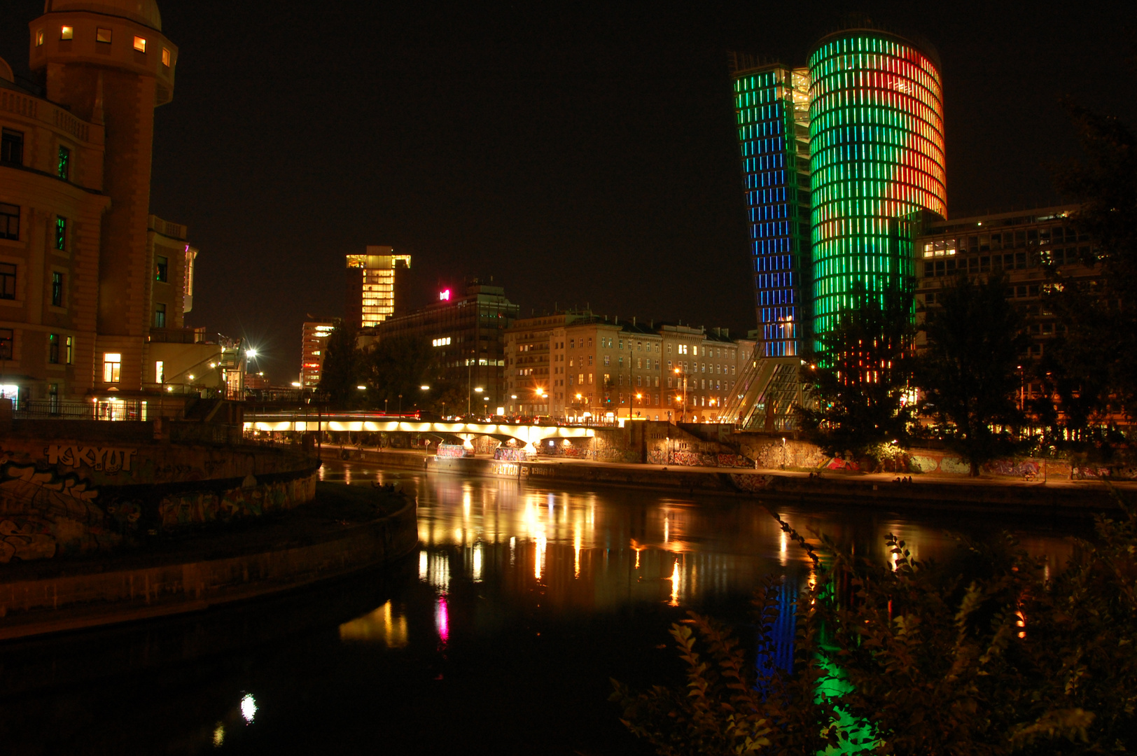 Bankhochhaus 1 von Standbar Herrmann in Wien aus gesehen