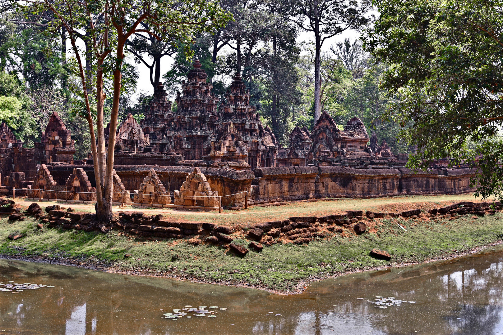 Banteay Srei 24