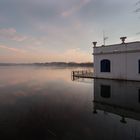 Banyoles al amanecer con niebla