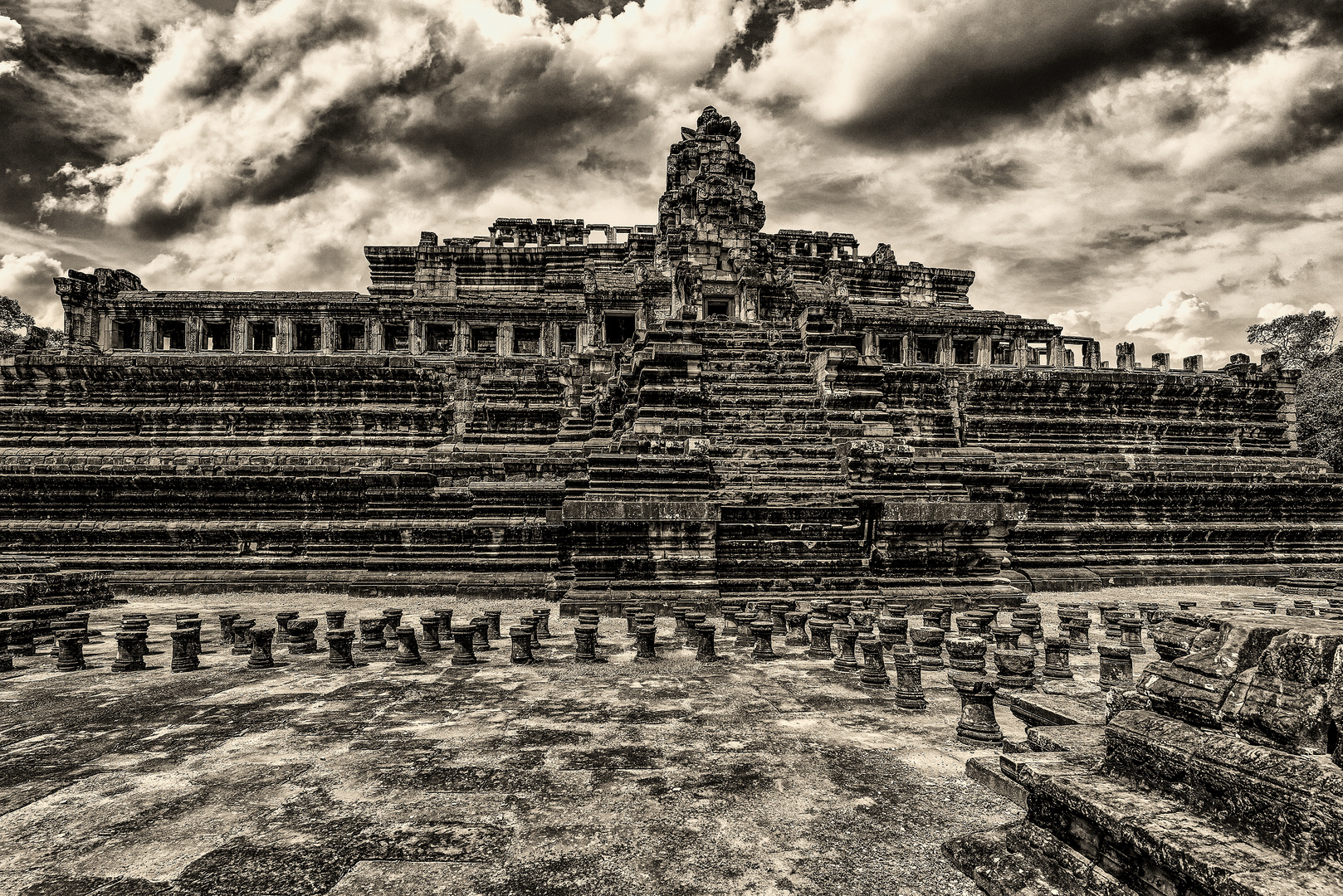 Baphuon Tempel 01