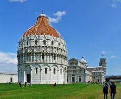 " Baptisterium " mit Dom und Campanile ...