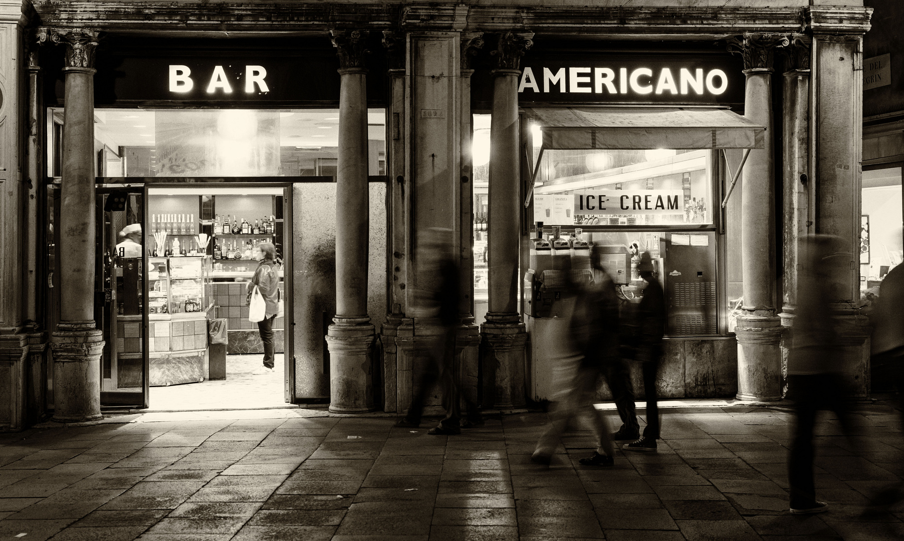 Bar Americano