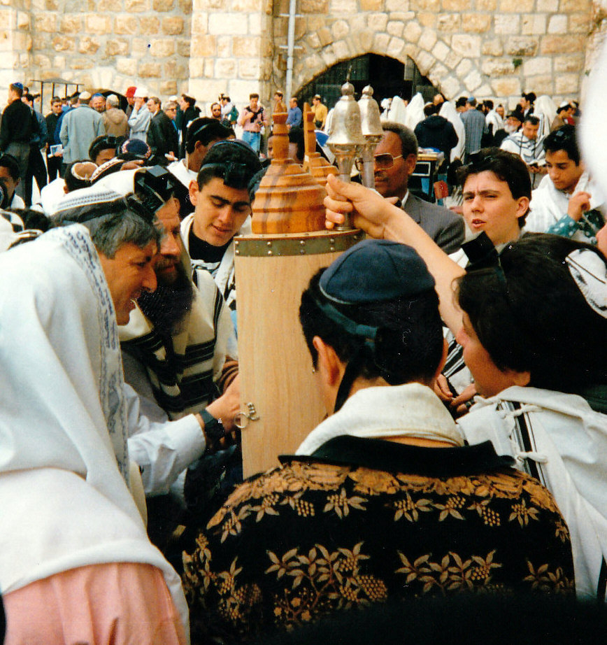 Bar Mitzwa (erstes Lesen aus der Thorarolle an der Klagemauer )