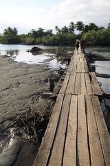 Baracoa - wackelige Brücke über den Rio Miel