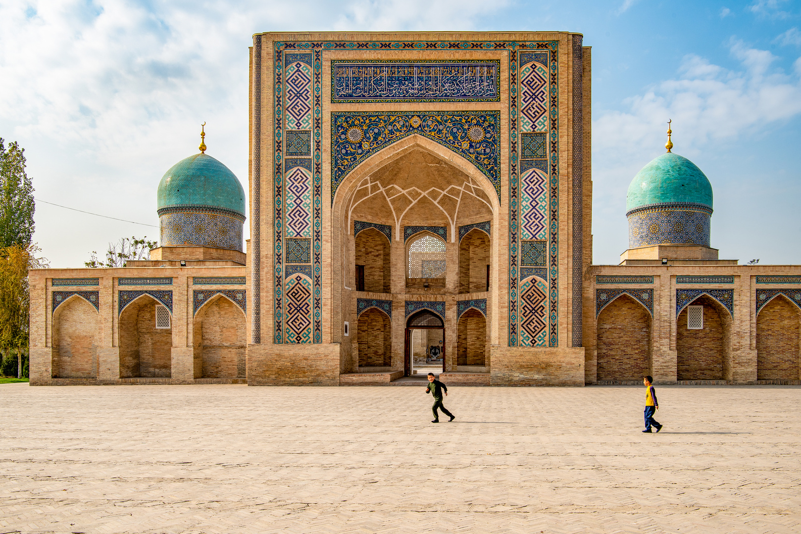 Barak-Khan Medrese 01