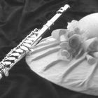 Barbaras Flöte mit Brauthut