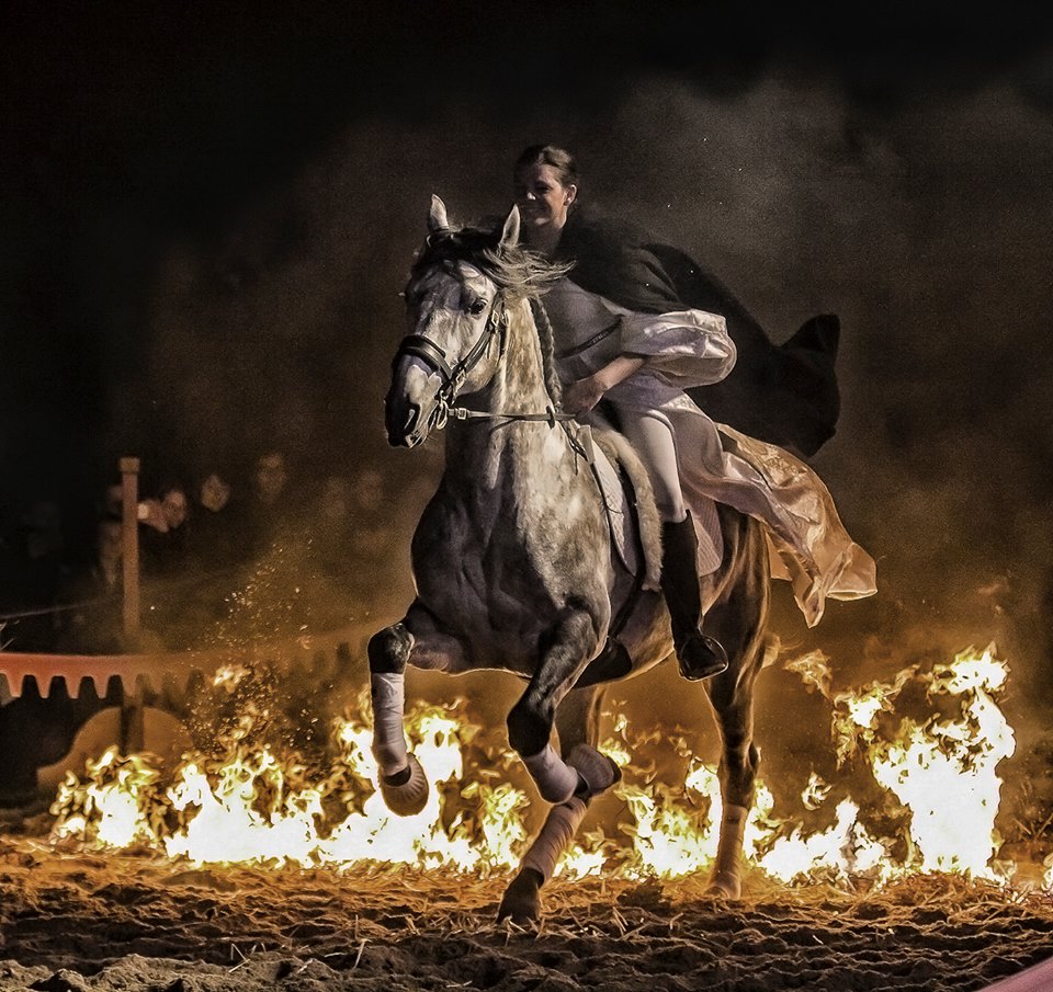 Barbarossa-Spectaculum / Feuerreiterin