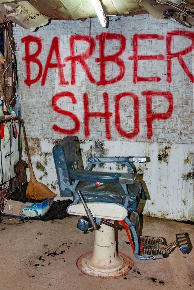 Barbershop in Vang Vieng