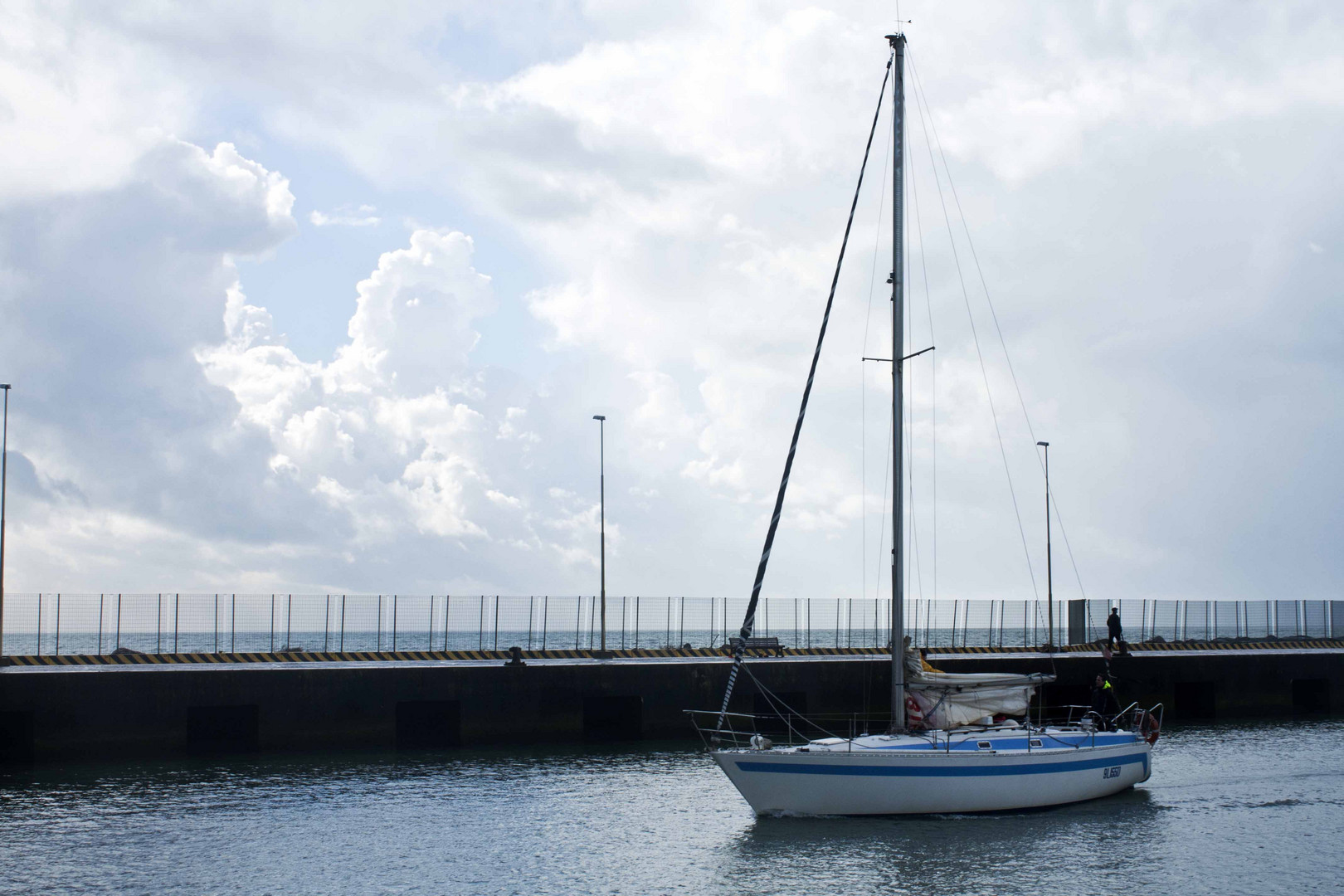 Barca nel canale di Fiumicino