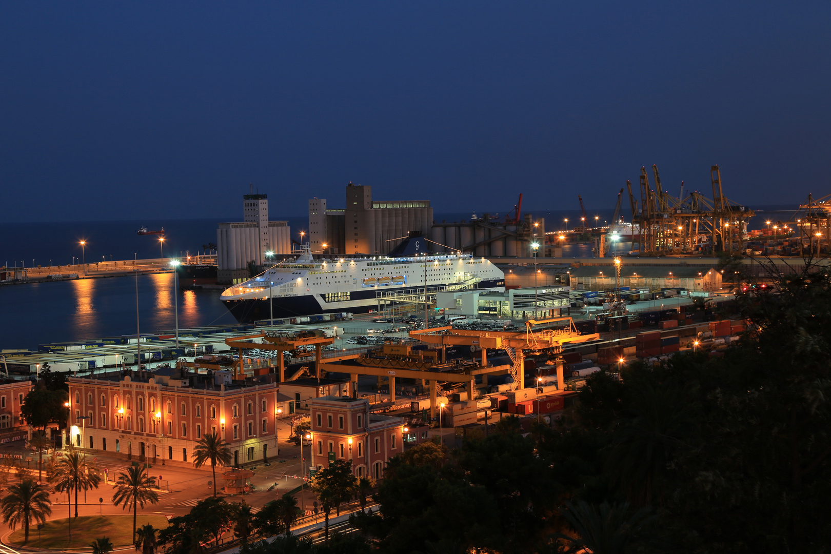 Barcelona Hafen Nacht 1